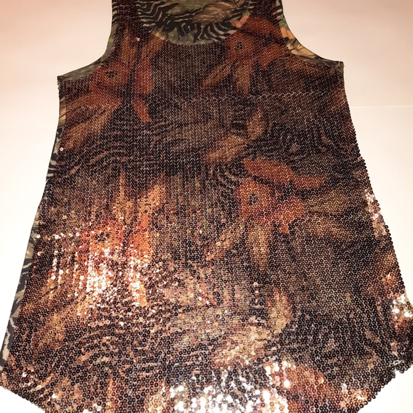 clothes - Picture 4 of 6